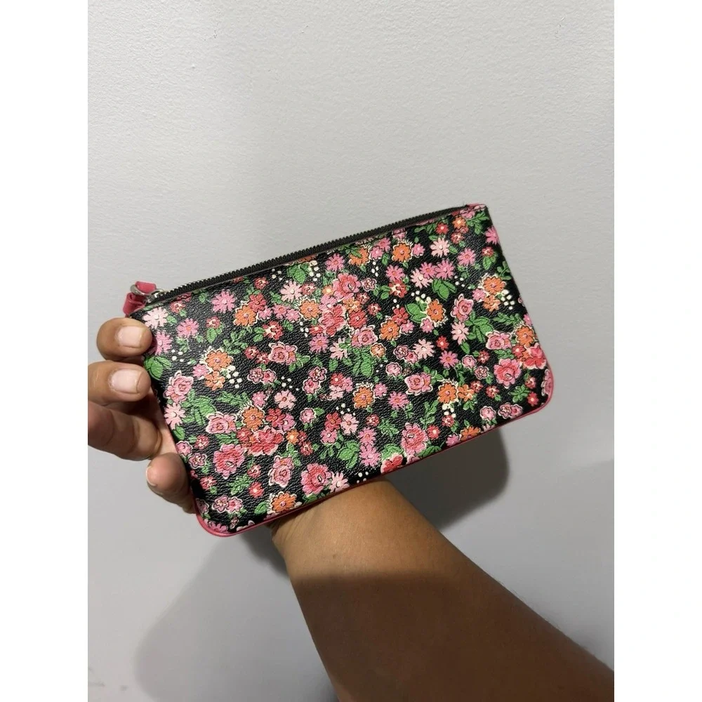 Coach Corner Zip Wristlet In Posey Cluster Floral Print Coated Canvas P